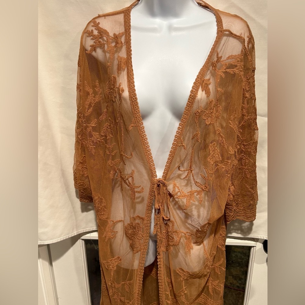 Lace bathing suit or beach cover up w/tie in front. OS, 42”shoulder to bottom.